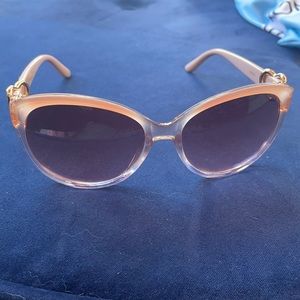 Judith Leiber “hearts” sunglasses